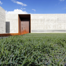 Facade photo by TNdesign